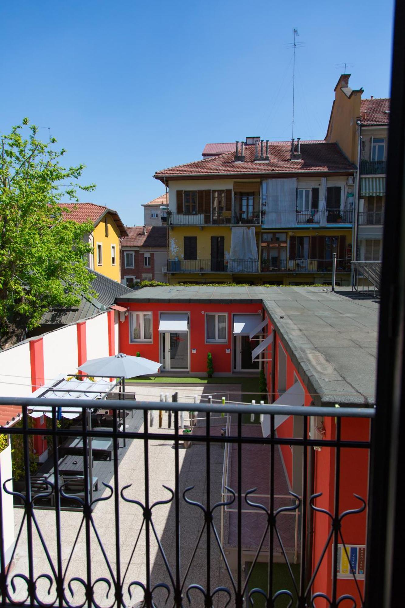 Guest House Turin Metro Young Екстериор снимка